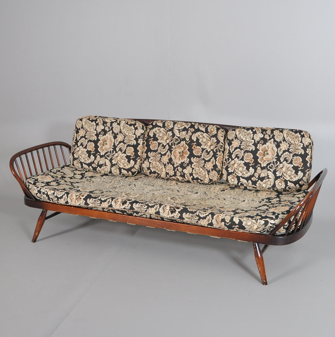 L. ERCOL 355 STUDIO SOFA/DAYBED, LUCIAN ERCOLANI.