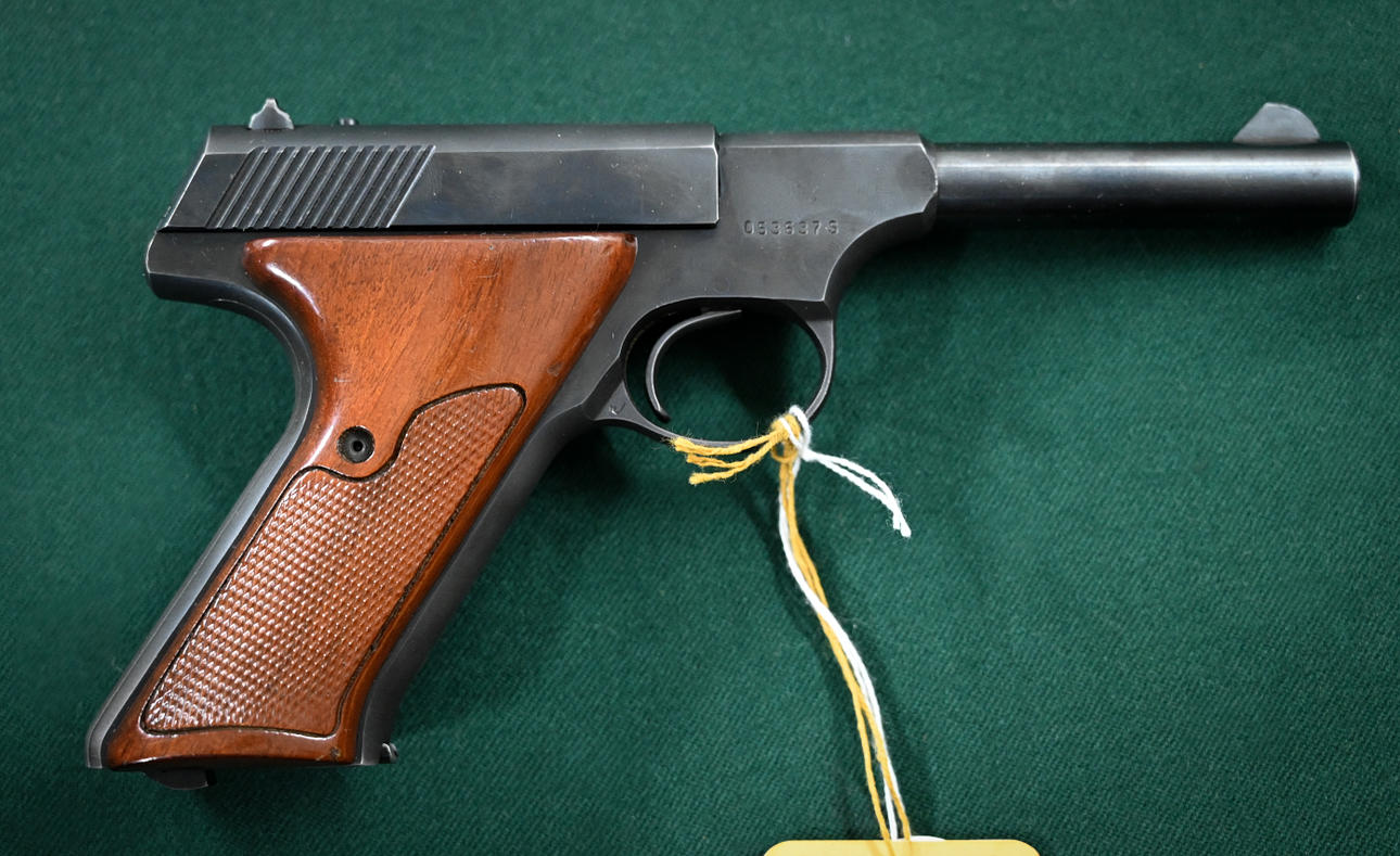 COLT. HUNTSMAN .22 LR.