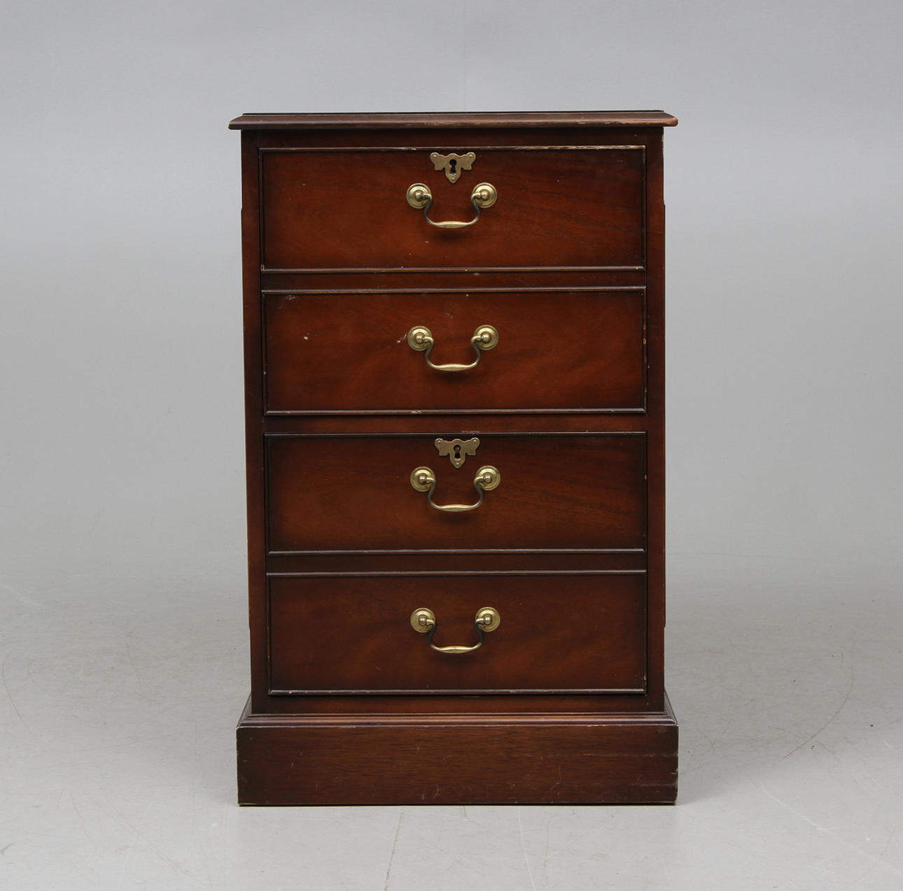 HURTS, Engelsk stil, 1900 tal.