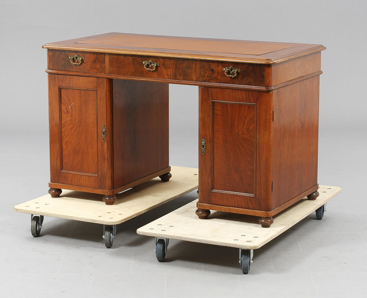 SKRIVBORD, engelsk stil, 1900-tal.