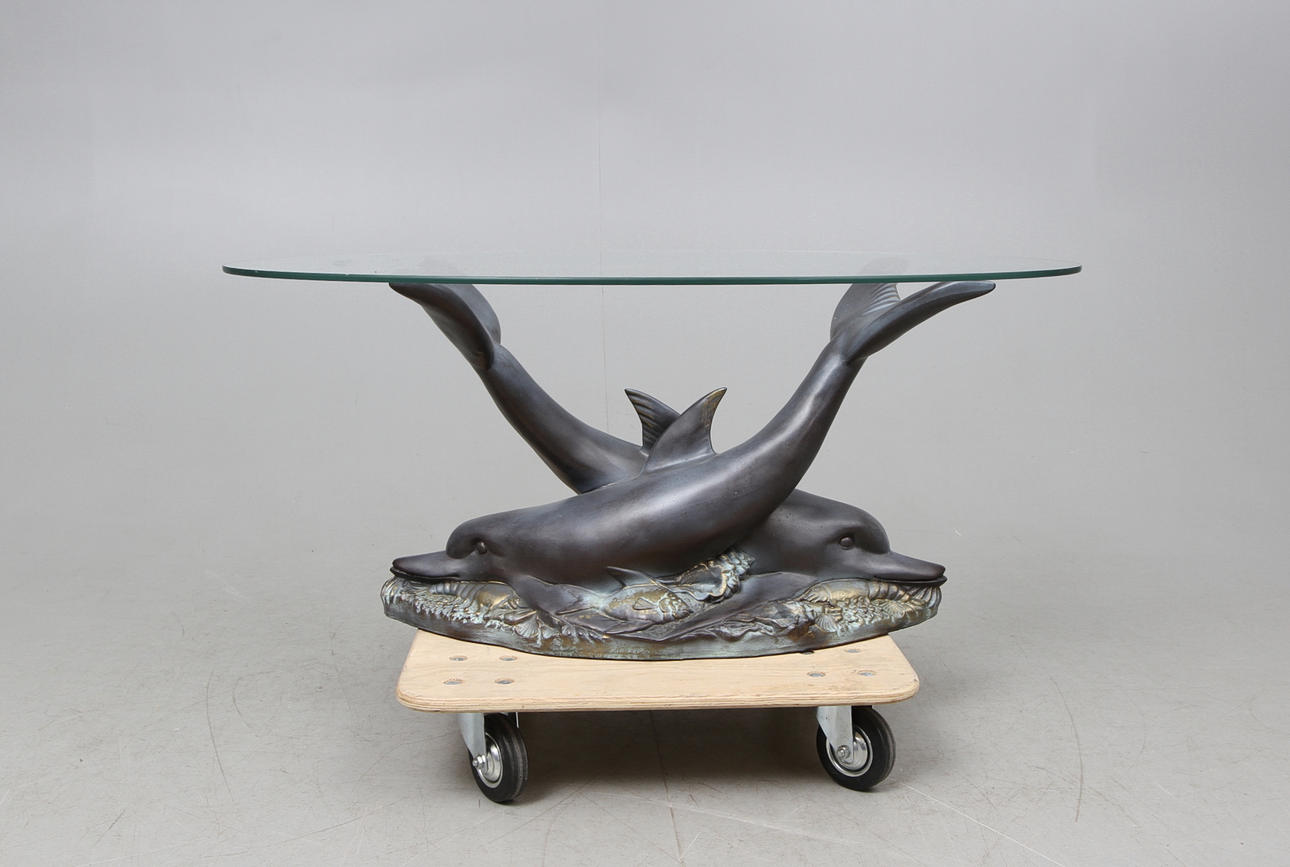 BORD med glasskiva 1900-200-tal.