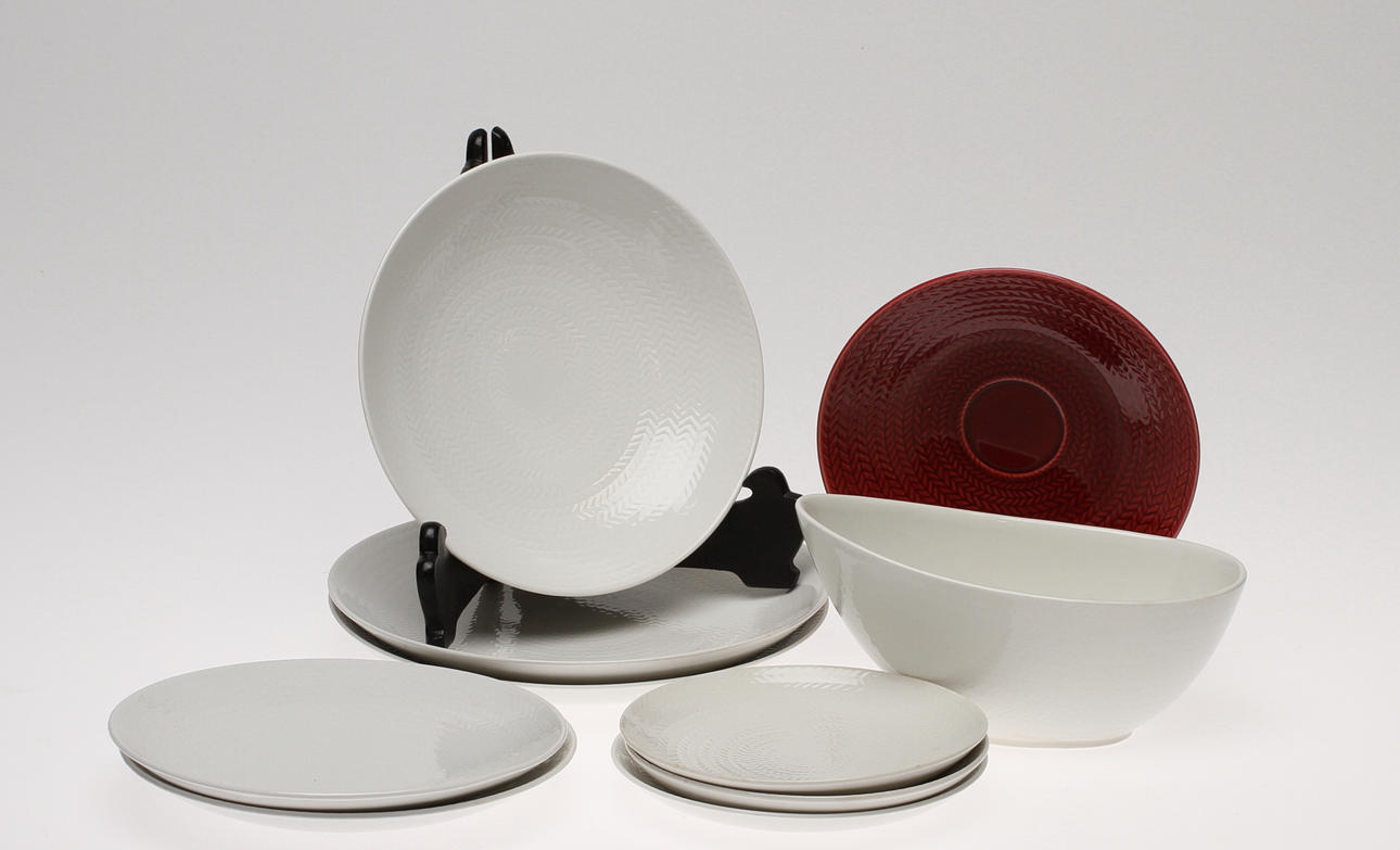 SERVISDELAR, 53 st, flintgods, "Blå eld", Hertha Bengtsson, Rörstrand.