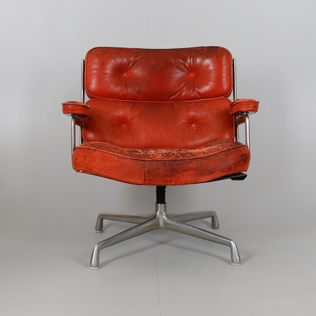 A LOBBY CHAIR, CHARLES & RAY EAMES.