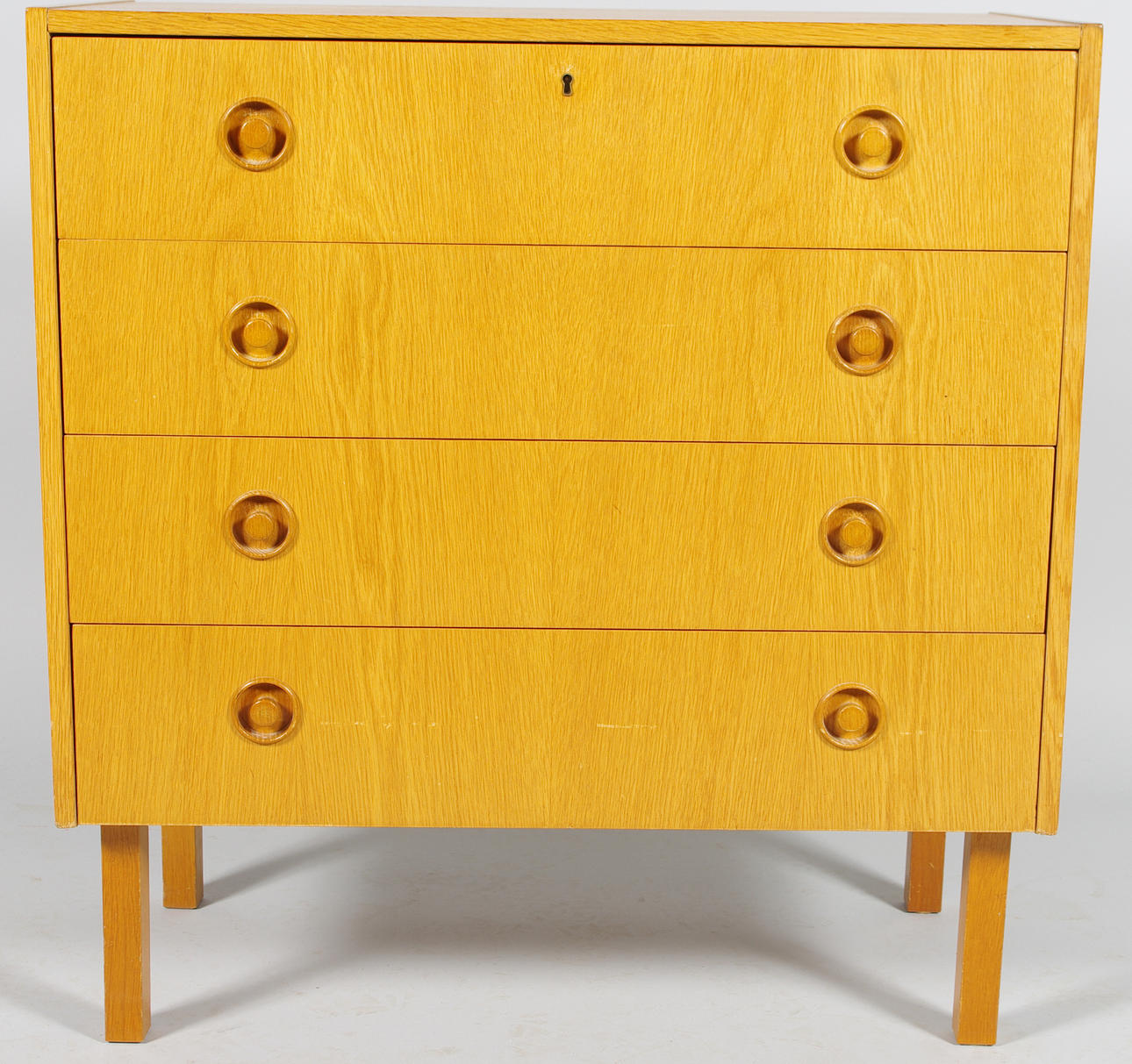 BYRÅ, 4-lådig, ek, 1900-talets andra hälft.