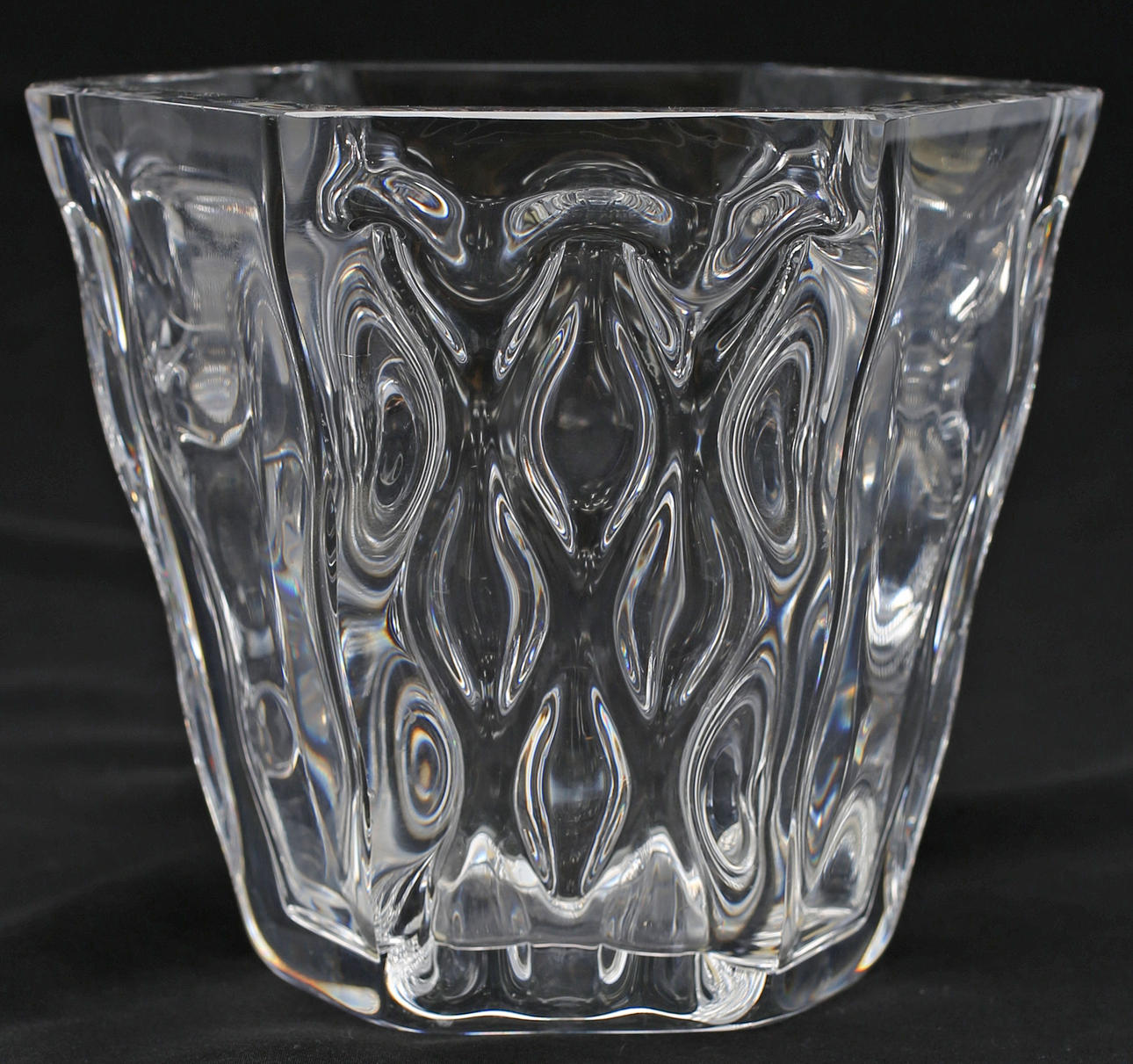 VAS, glas, troligen Sven Palmqvist, Orrefors.