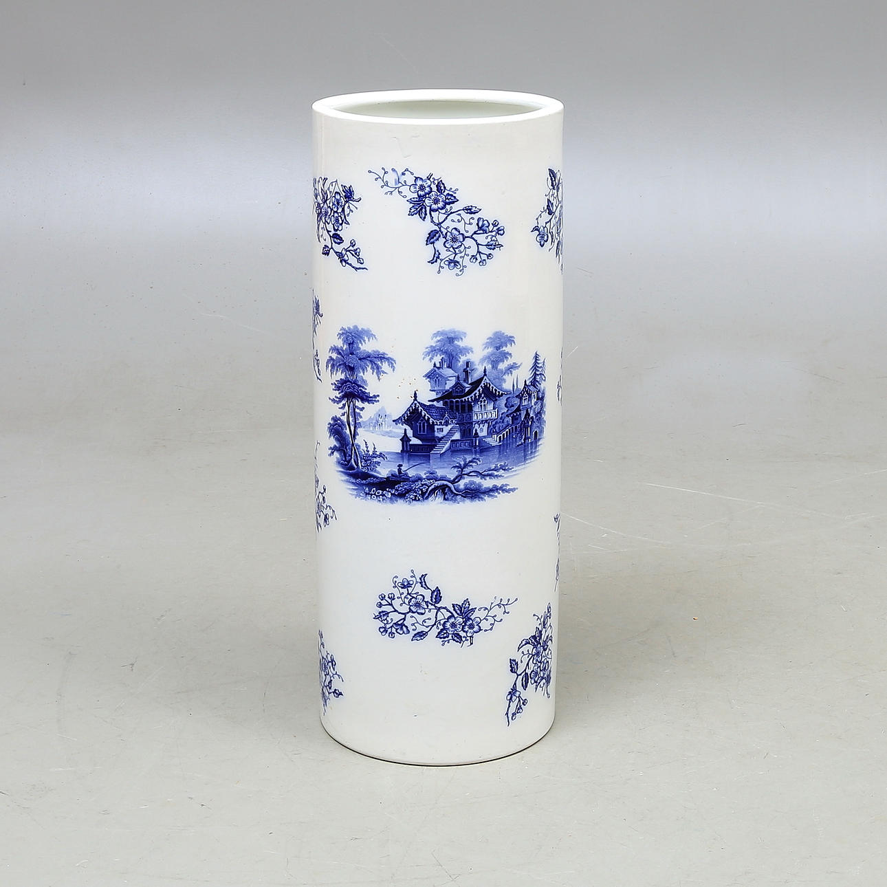 SATEENVARJOTELINE, keramiikkaa, Rörstrand, 1900-luku.