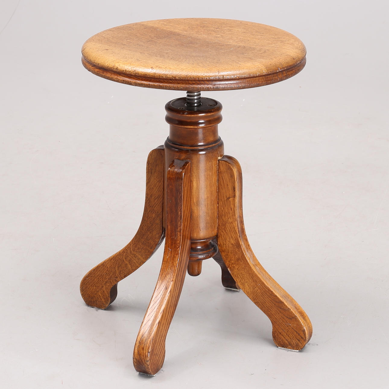 PIANOPALL, trä, snurrbar, 1900-tal.