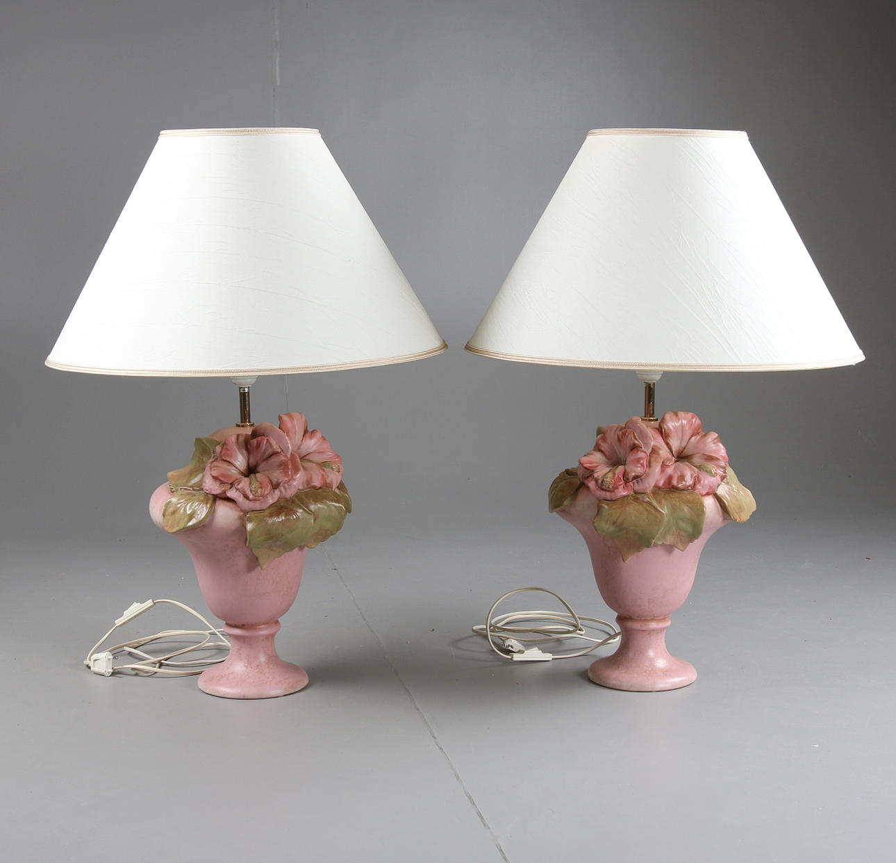 BORDSLAMPOR, ett par, keramik, 1900-talets andra hälft.