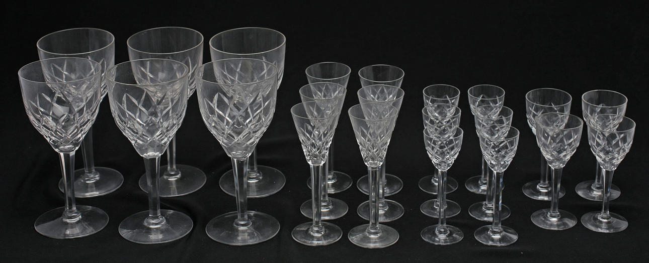 GLASSERVISDELAR, 22 delar, glas, 1900-tal.