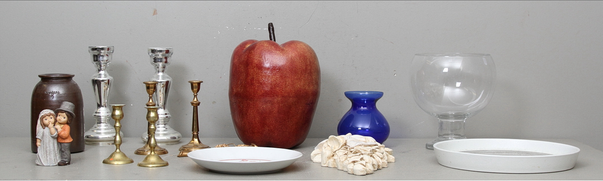 PARTI INREDNINGSFÖREMÅL, 15 delar, 1900 - 2000-tal.