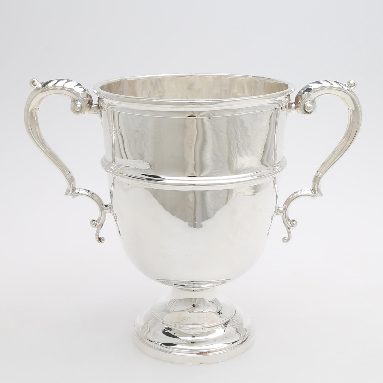 CHAMPAGNEKYLARE MED HÄNKLAR, silver.