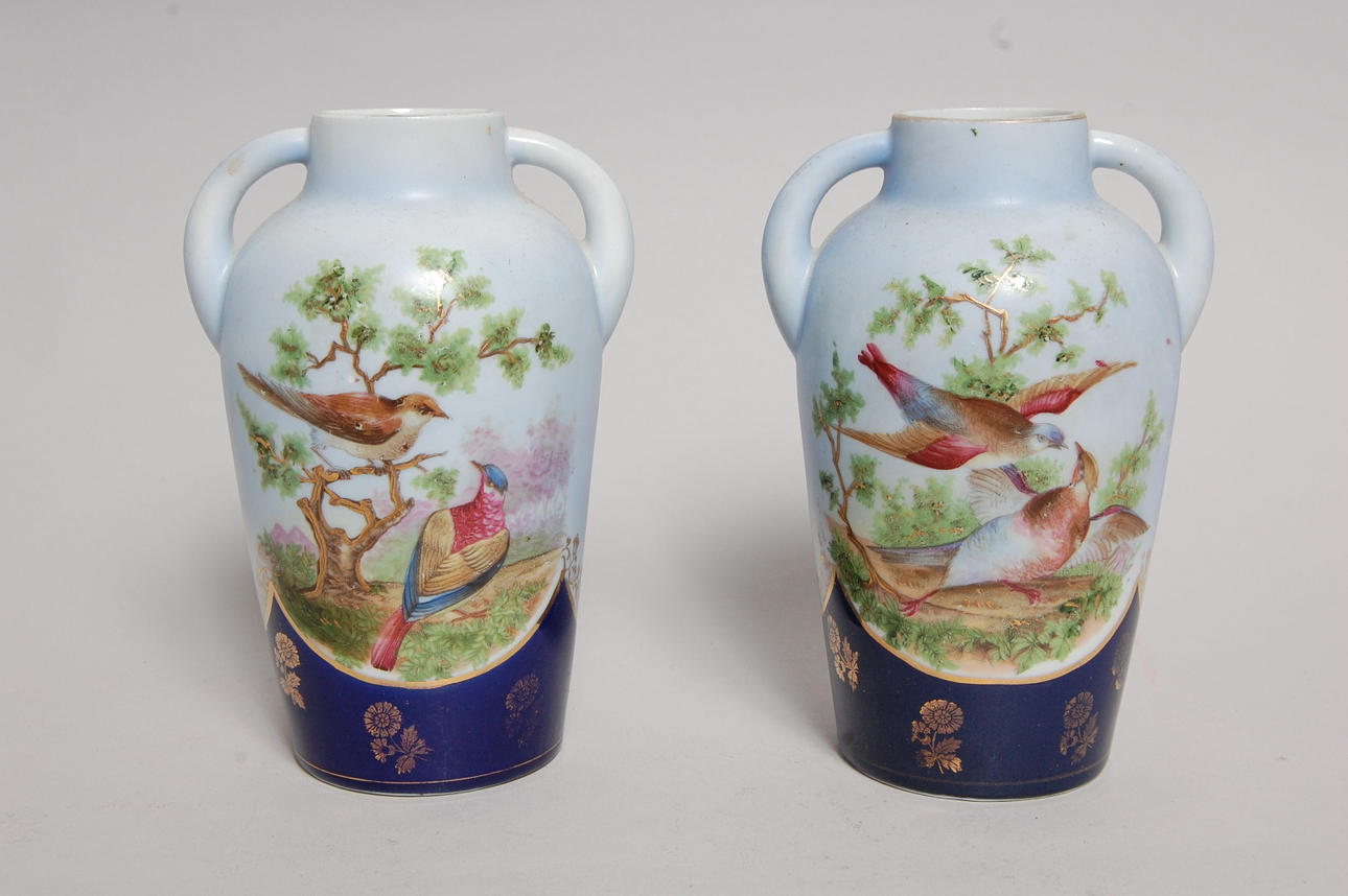 VASER, 1 par, porslin, 1900-talets början.