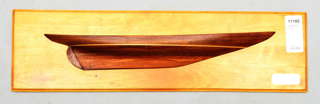 HALVMODELL, 1900-tal.