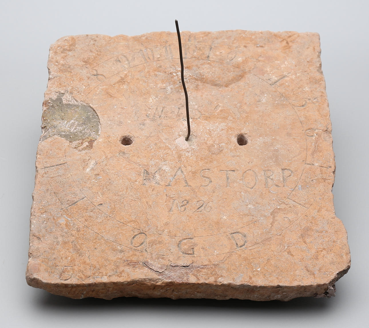 SOLUR, sten, daterat 1826.