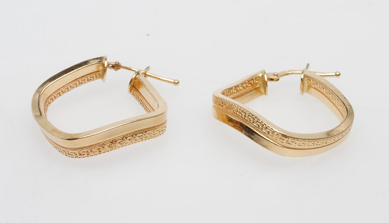 ÖRHÄNGEN, 1 par, 18k guld, vikt ca 3 r.