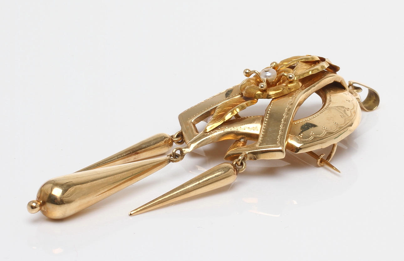 BROSCH/HÄNGE, 18k guld, G. Dahlgren & Co Ab Malmö 1919. Vikt ca 7,9 gram.