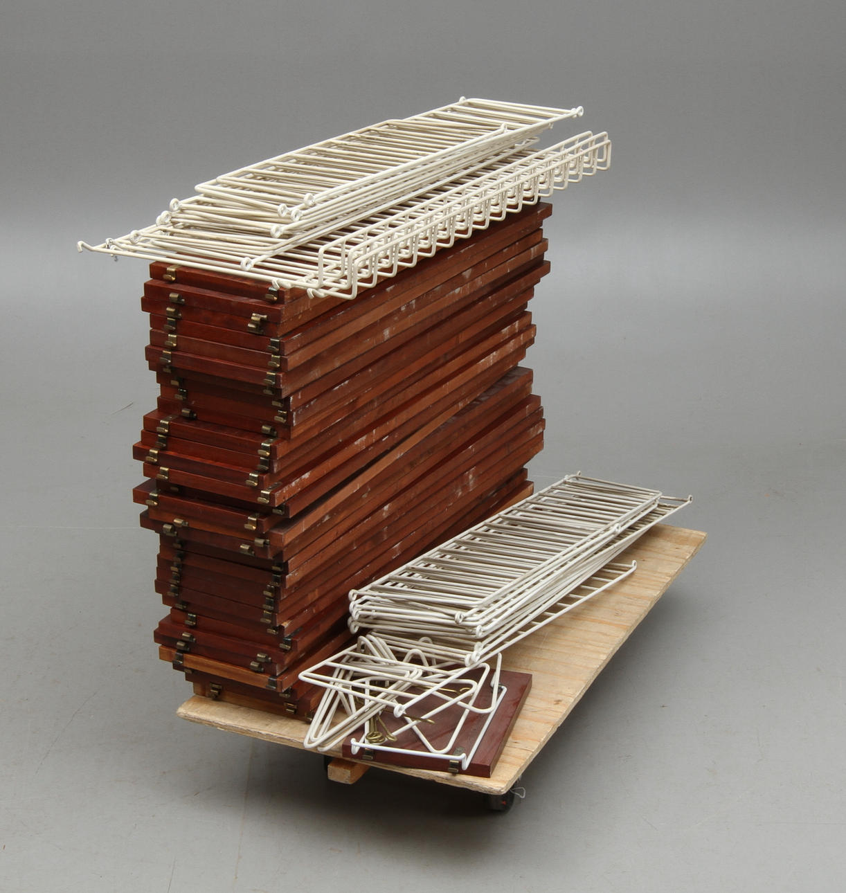 HYLLSYSTEM, Stringmodell, 1900-tal.