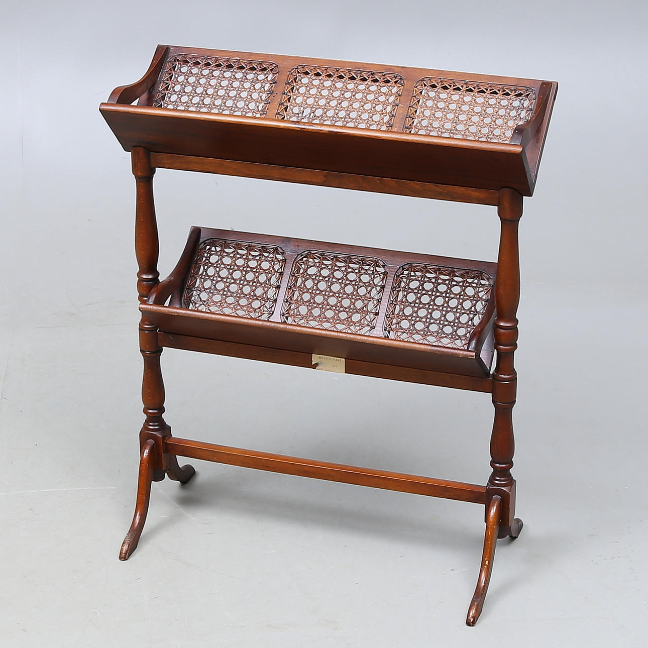 BOKSTÄLL, delvis rotting, 1900-tal.