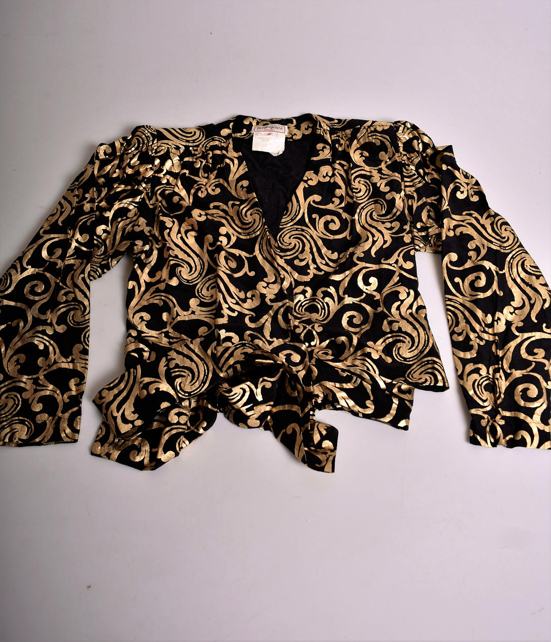 BLUS silke Yves saint Laurent.