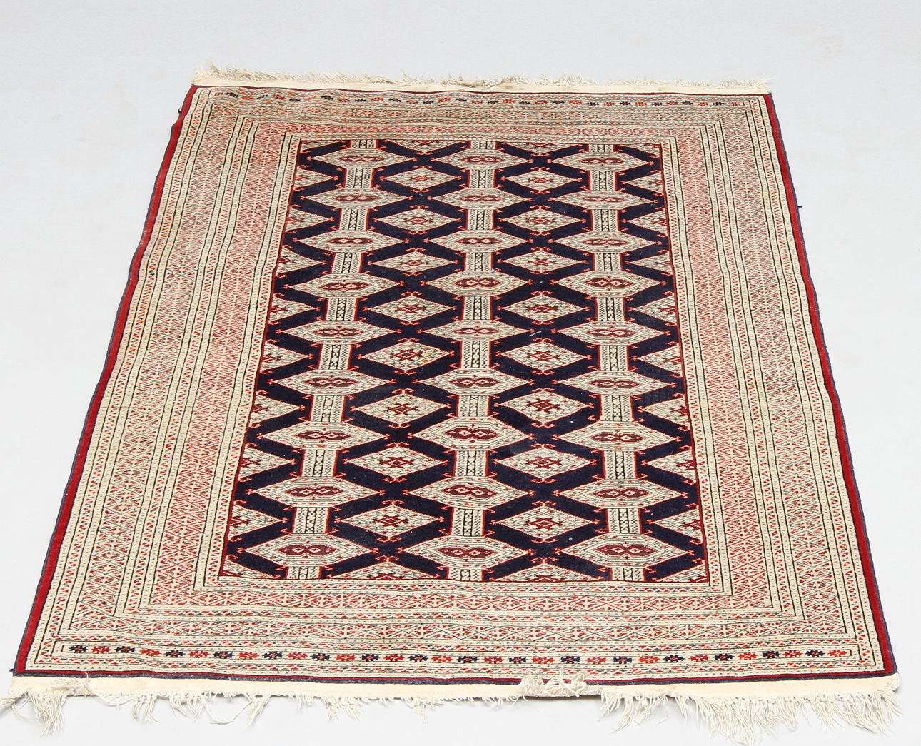 MATTA, Persien, 133 x 92 cm.