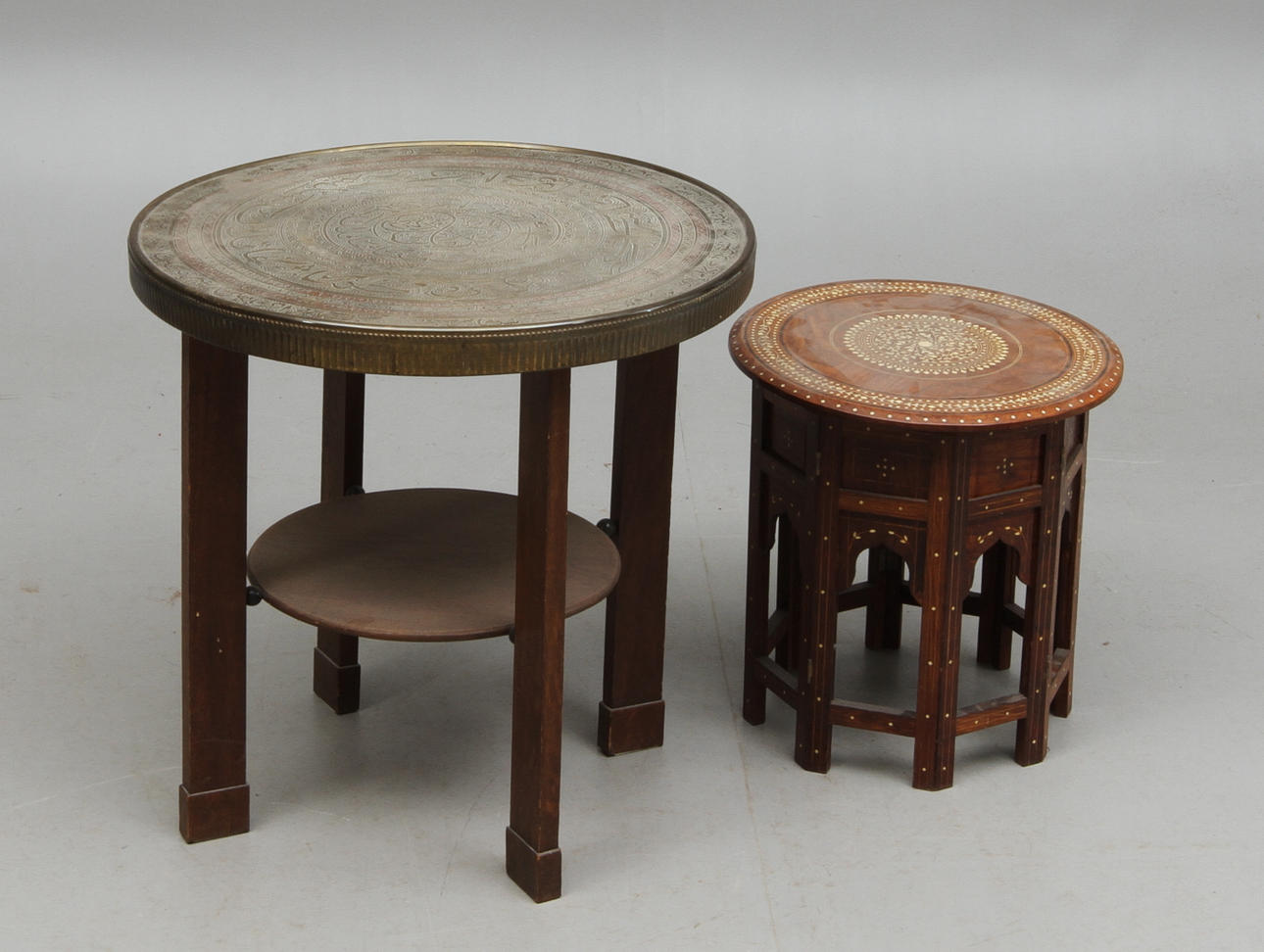 RÖKBORD, 2 st, orientaliska, 1900-tal.