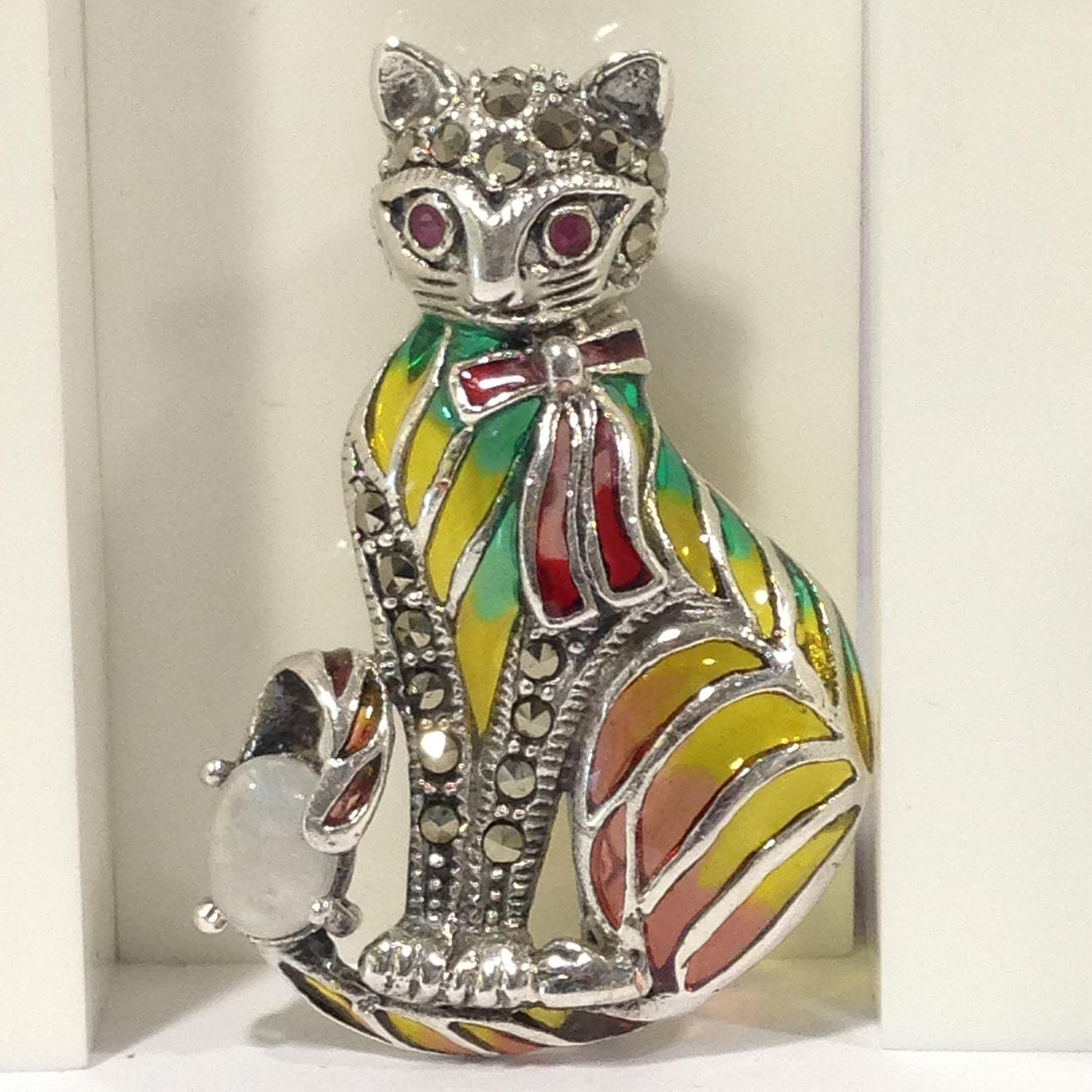 ART NOUVEAU STIL KATT BROSCH.