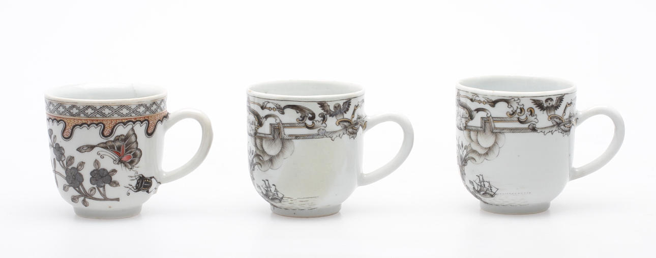 KOPPAR, 3 st, vapenporslin, 1700/1800-tal.