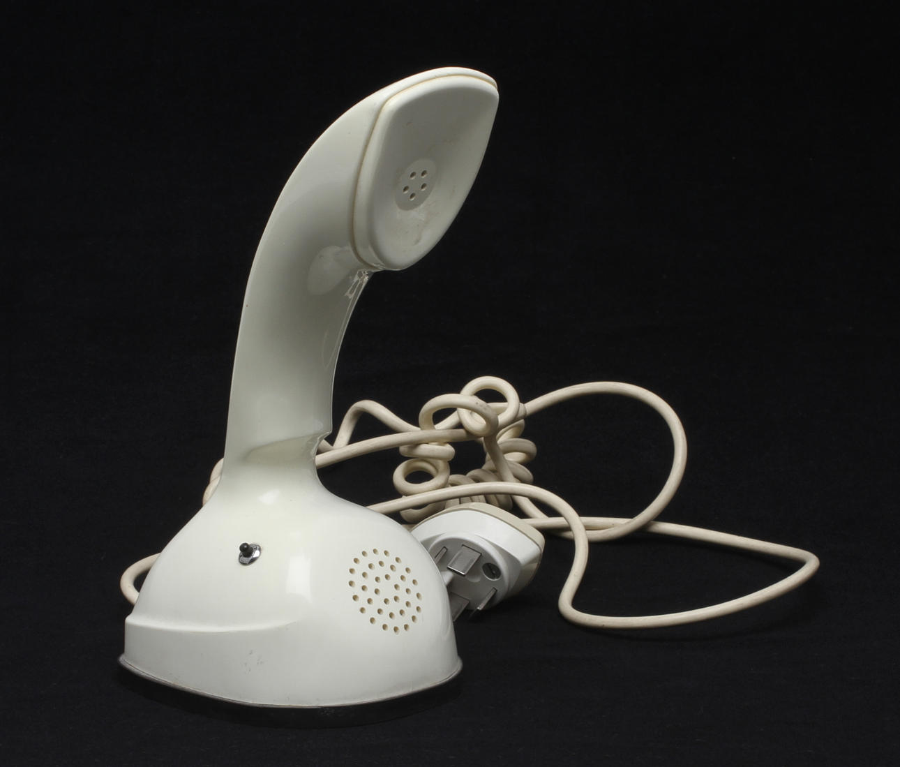 KOBRATELEFON ERICOFON, med sekretessknapp.