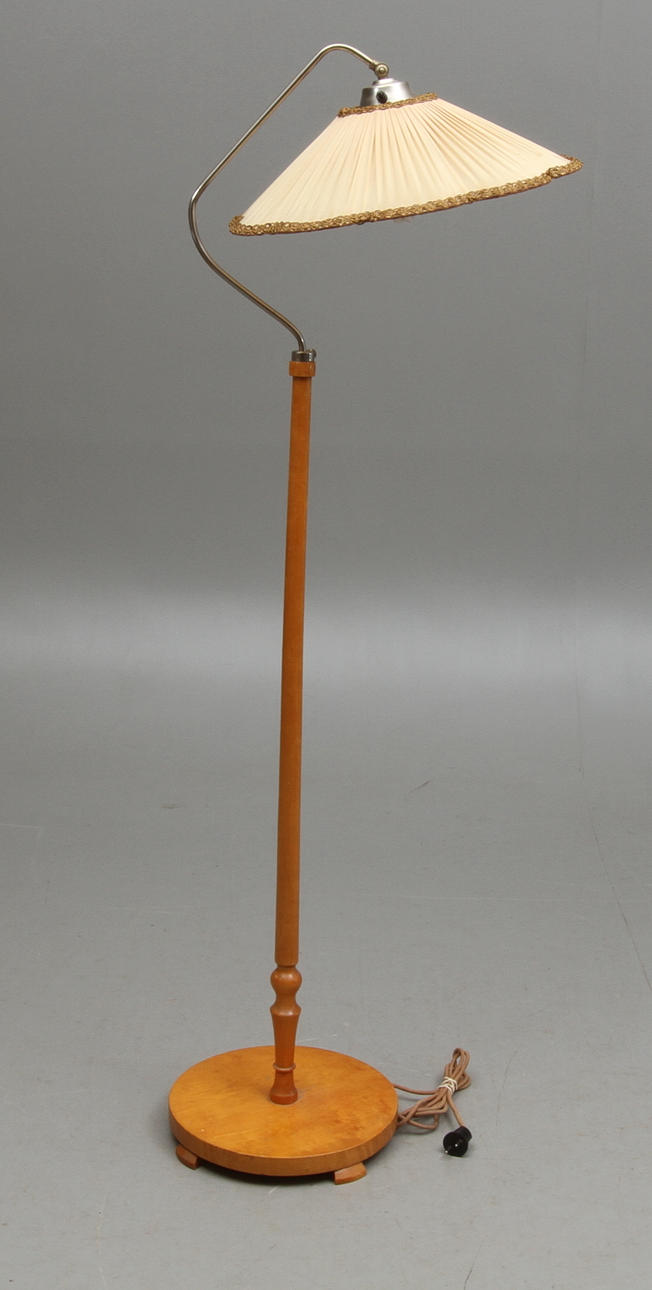 GOLVLAMPA, 1900-talets mitt.