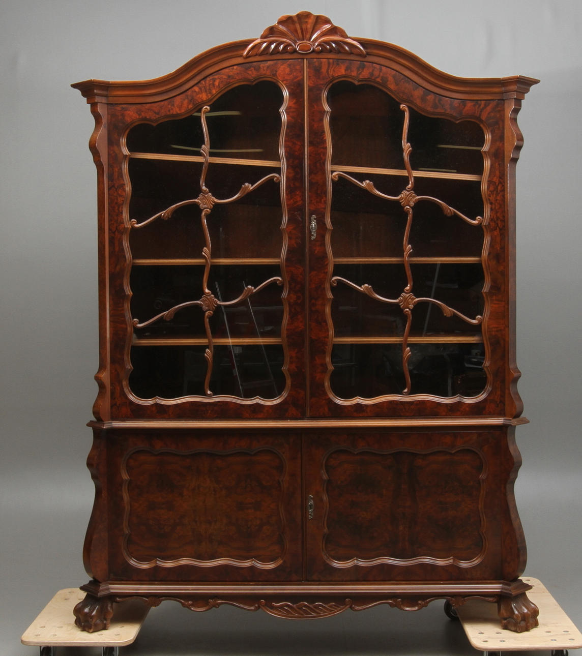 MATSALSSKÅP, med vitrinöverdel, 19/2000-tal.