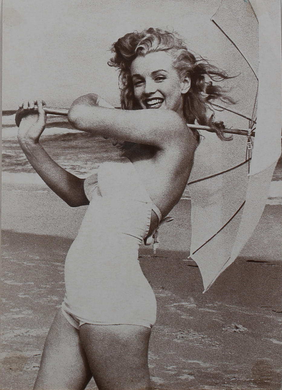 OIDENTIFIERAD FOTOGRAF. Marilyn Monroe. Fotografiskt offsettryck. Osignerad.