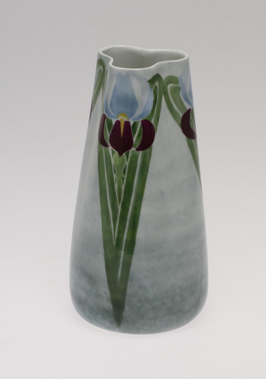 VAS, porslin, Rosenthal, monogramsignerad NS och daterad 1908.