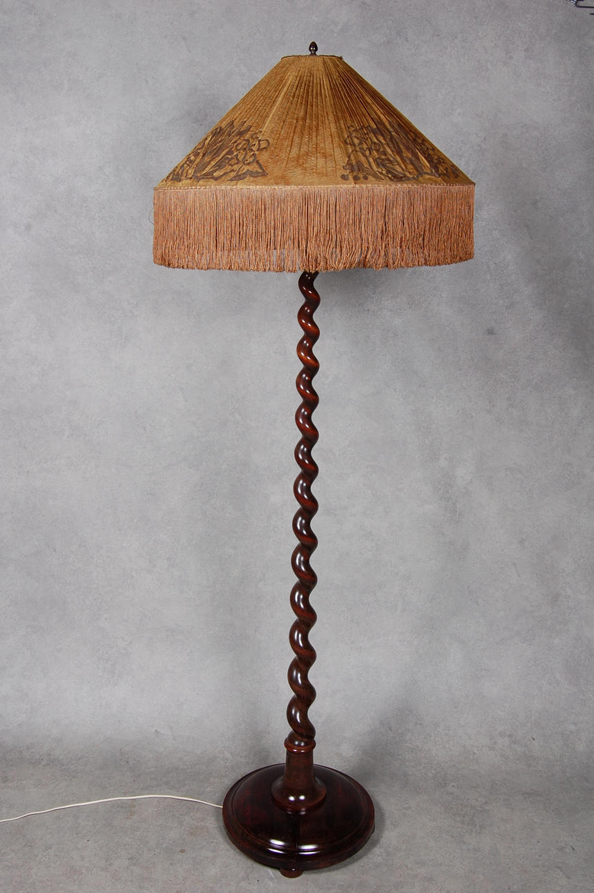 GOLVLAMPA, " A la Downton Abbey " 1900-talets början.