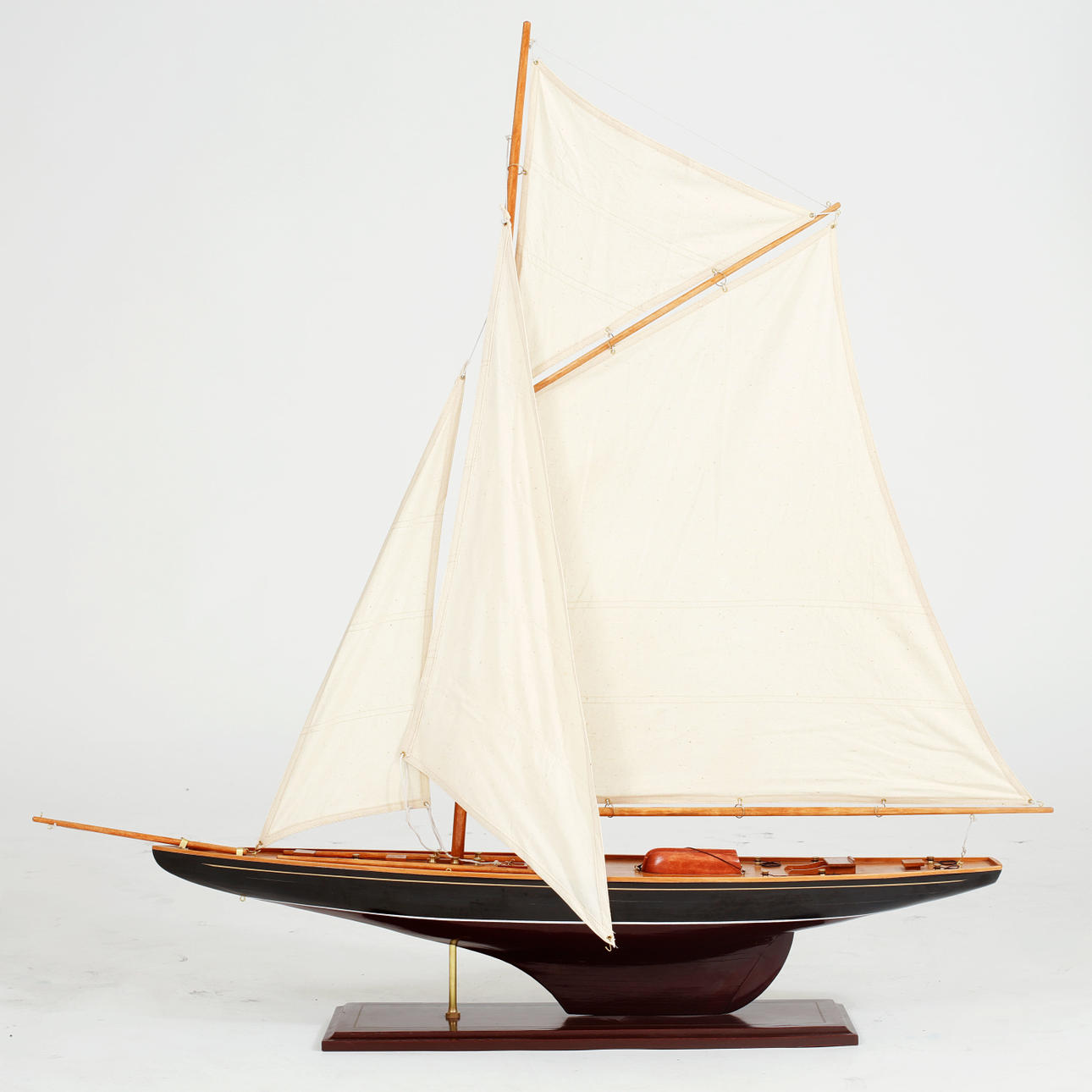 BOAT MODEL.