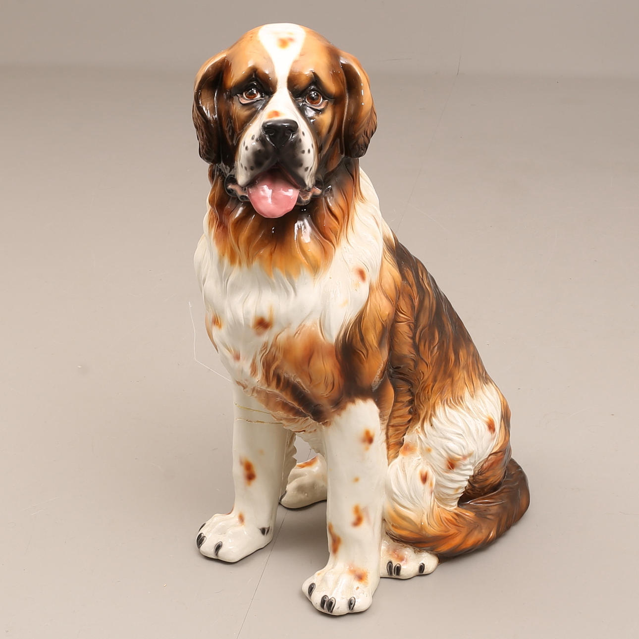 FIGURA PERRO, porcelana.