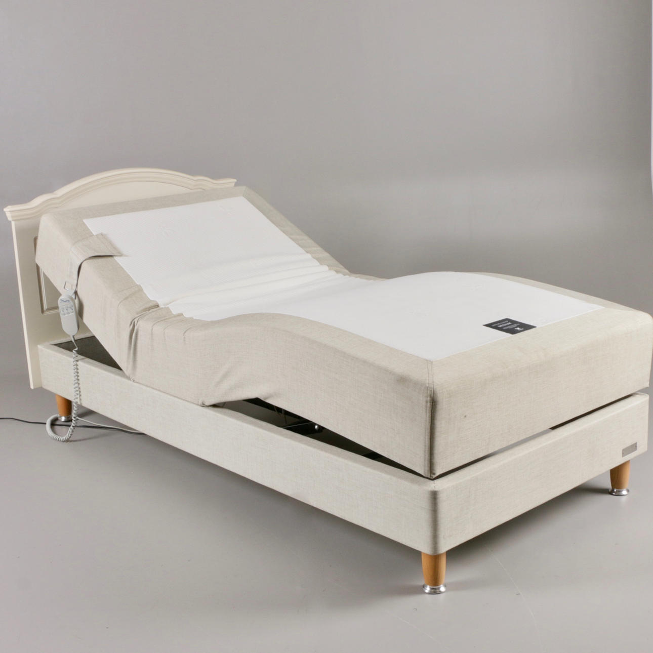 BED, adjustable, Lectus Cloud medium, contemporary.