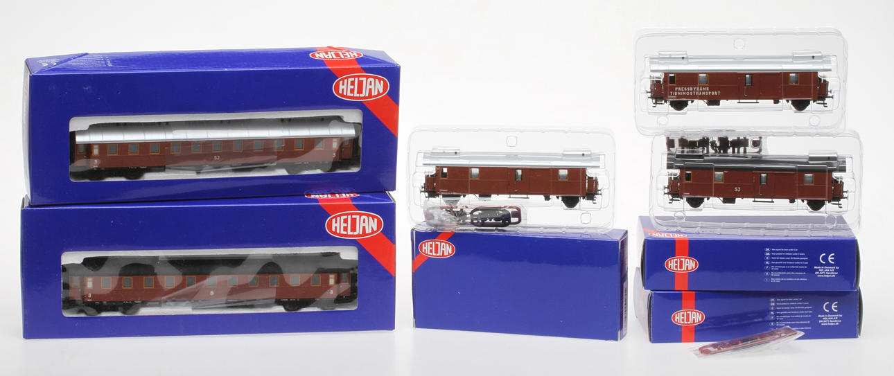 MODELLTÅG HELJAN 5 svenska personvagnar i originalkartong. 7002, 7014, 7081, 7082 och 7083.