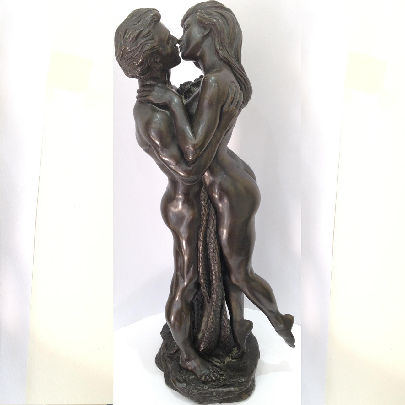 ESCULTURA DE LOS AMANTES.