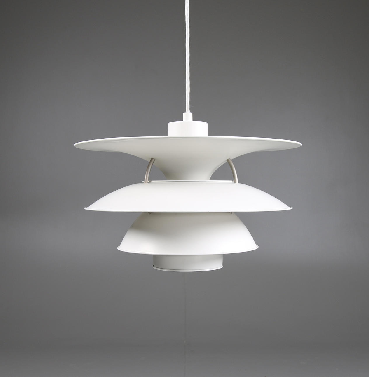 TAKARMATUR, PH 5-4 1/2, "Charlottenborg" Danmark. Diam, 46 cm.