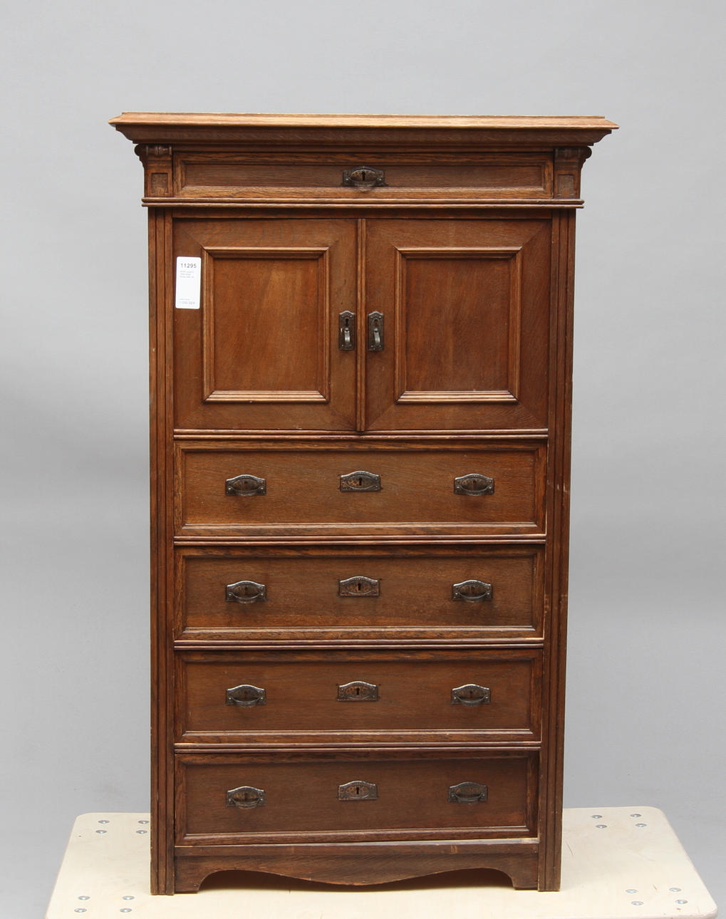 SKÅP, jugend, 1900-talets första hälft, ek.