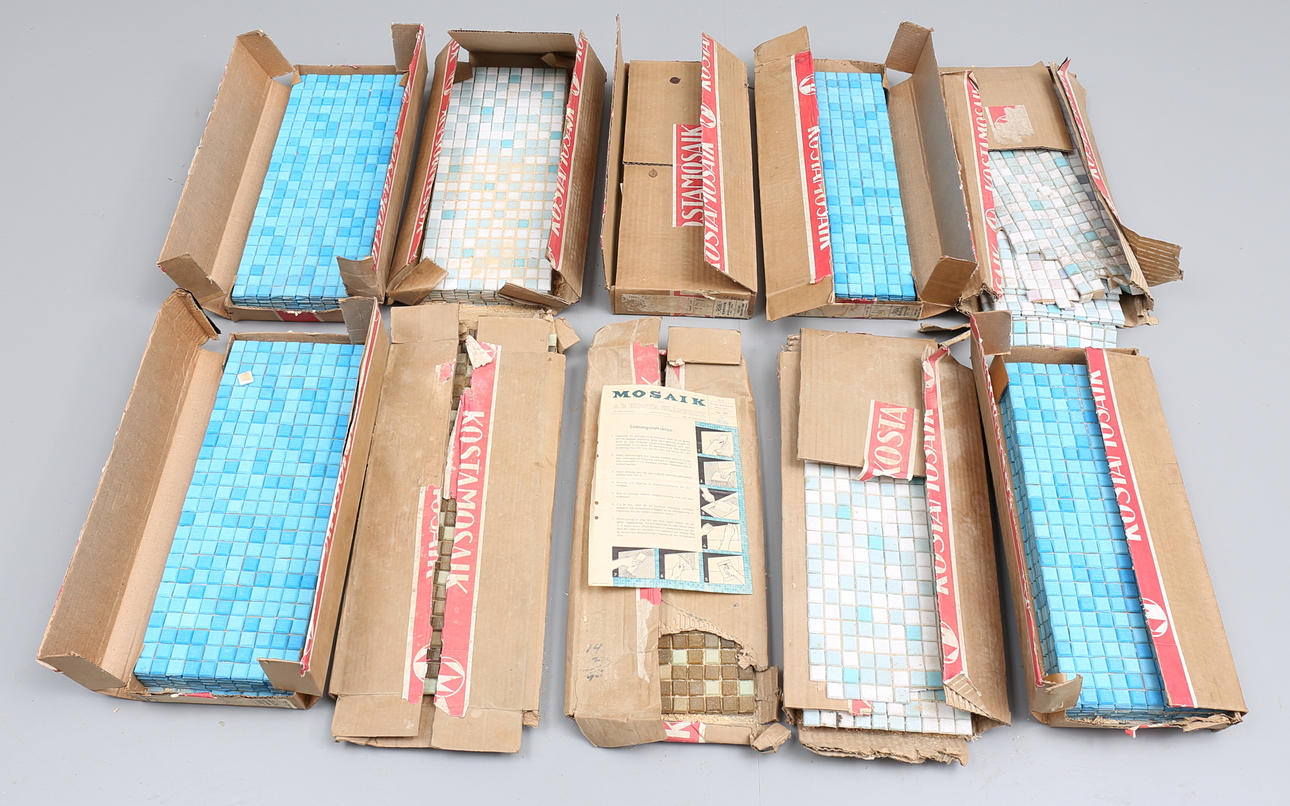 GLASMOSAIK, Kosta, 1900-talets mitt.