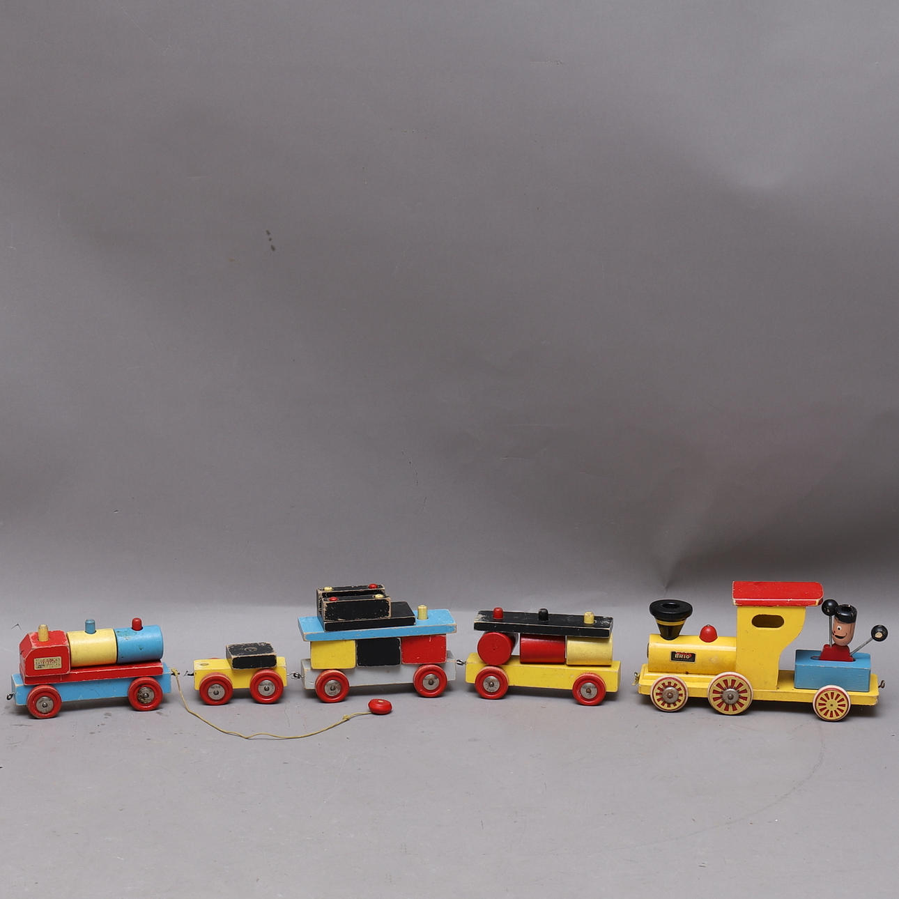 TRAIN, Brio, 1 locomotive 4 carriages.