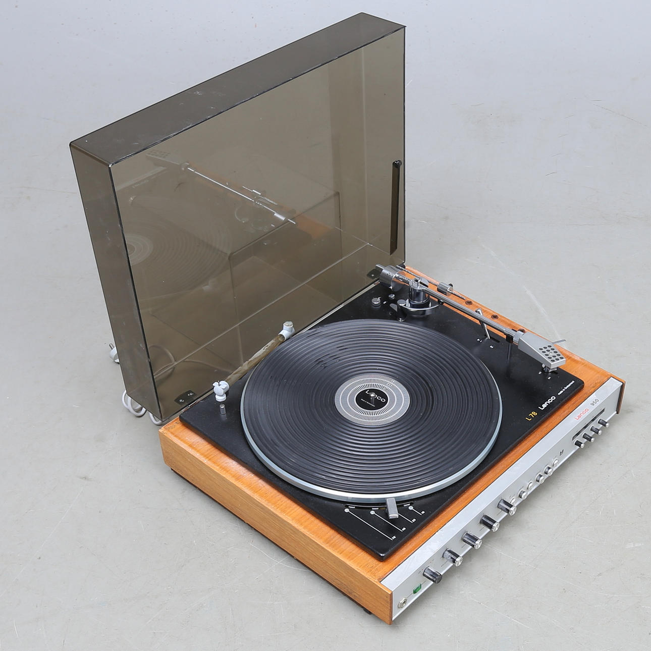 VINYLSPELARE, Lenco 950.