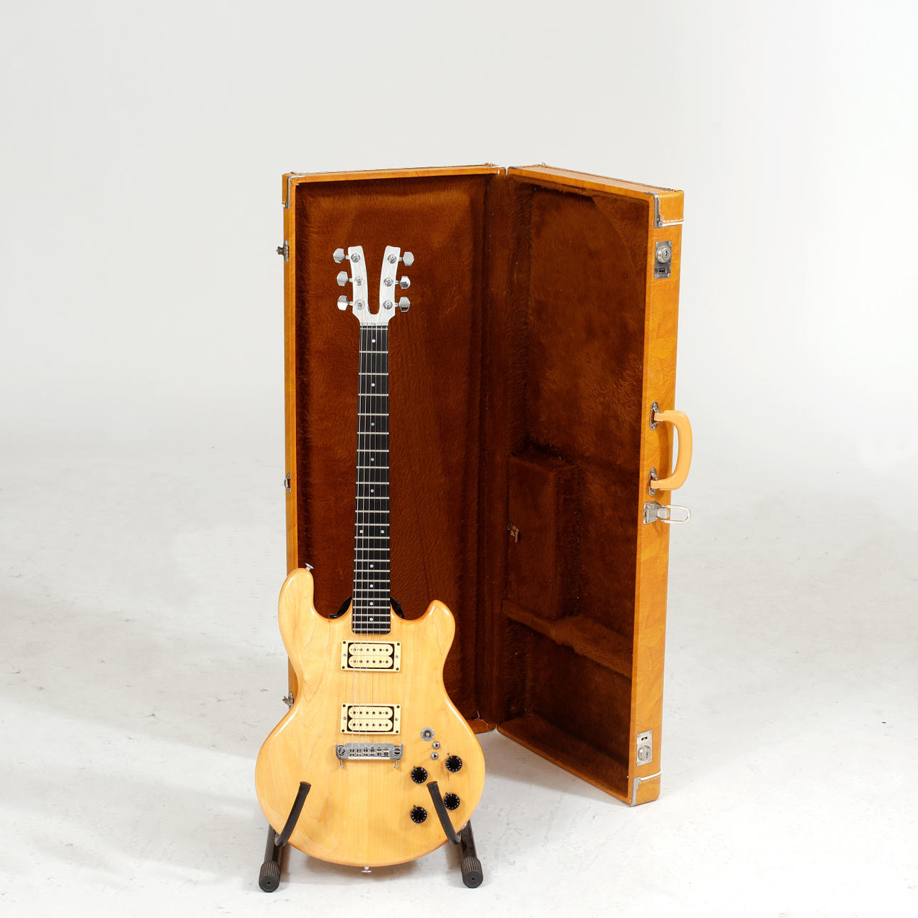 ELECTRIC GUITAR, Kramer, DMZ 1000.