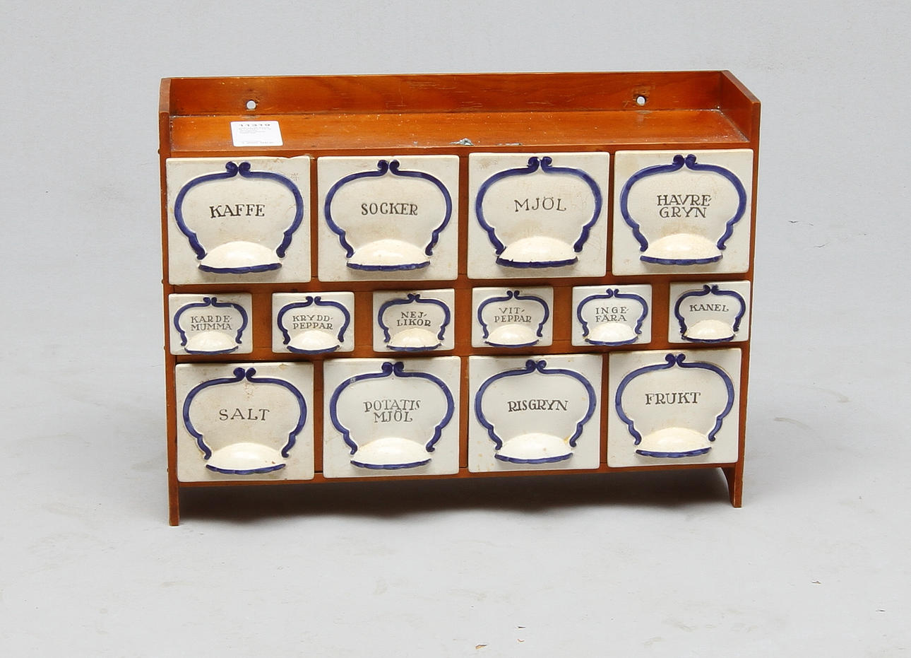 KRYDDBURKAR I STÄLL, 14 st ,flintgods, Gustavsberg, 1900-tal.