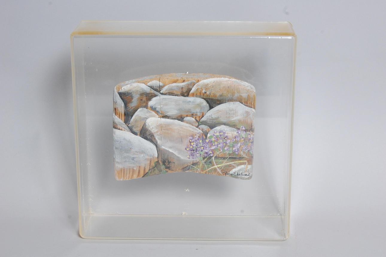 ROSA EKELUND. olja på drivved, i monterskåp, signerad.