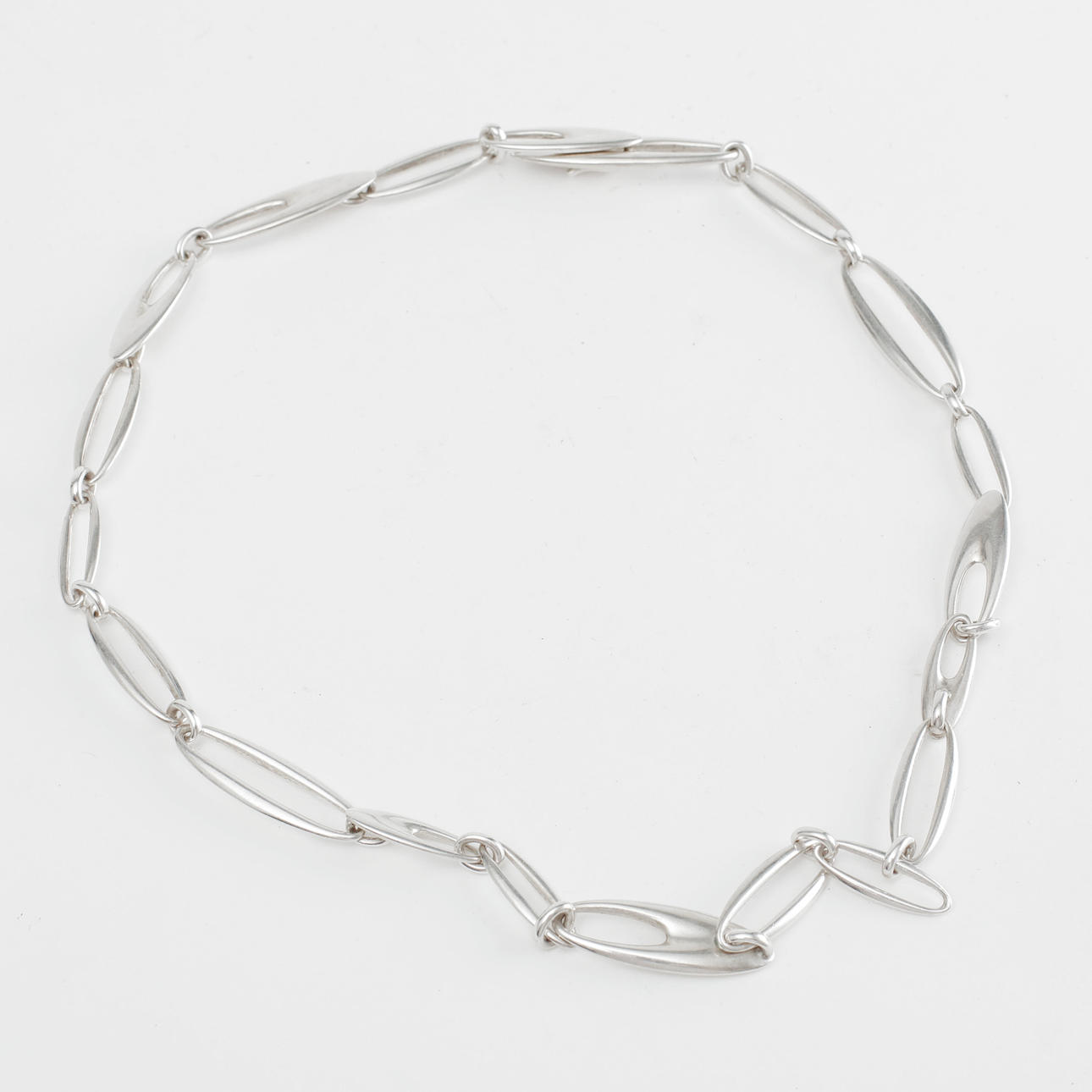 HALSKÆDE, sølv, "Zephyr", Regitze Overgaard for Georg Jensen.