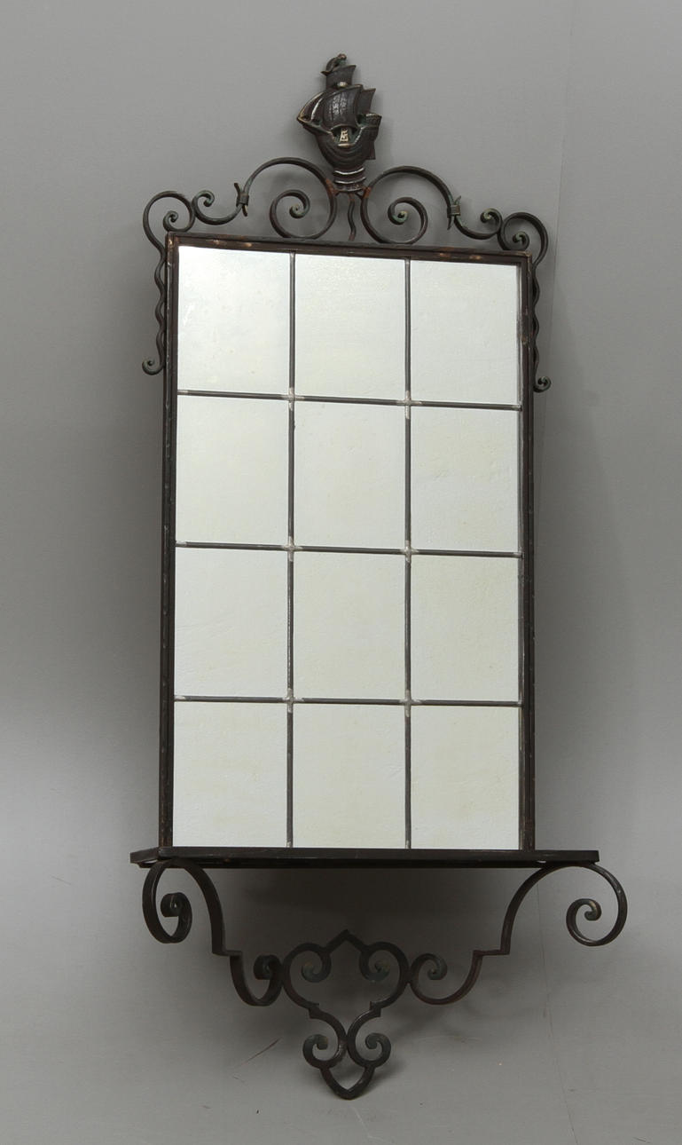 SPEGEL, med hylla, smide, 1900-tal.