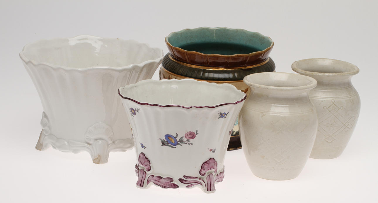 YTTERFODER, 3 st, KRUS 2 st, mestadels Rörstrand. 1900-talets första hälft.