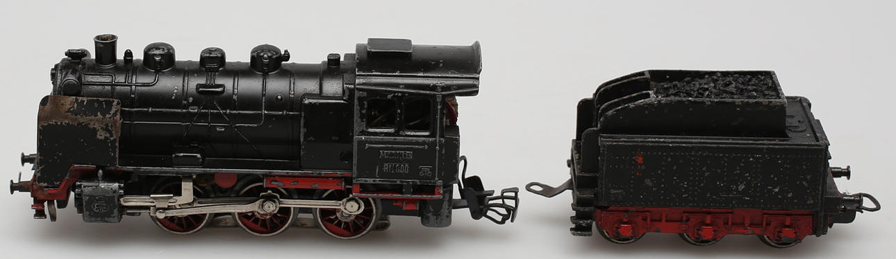 MODELLTÅG, Ånglok med Tender (kolvagn), Märklin RM800.
